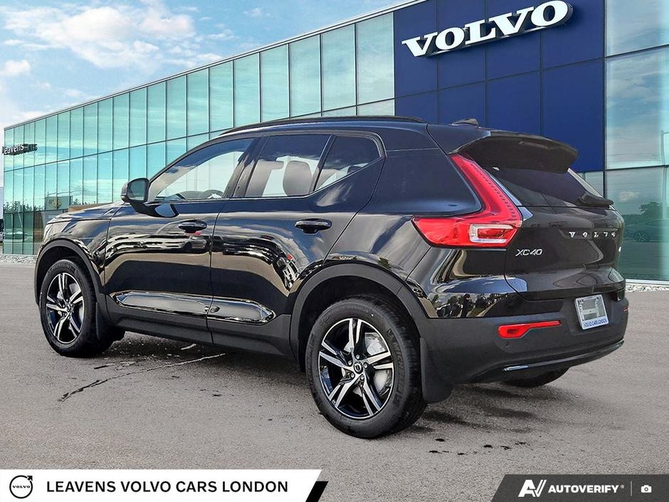 2026 Volvo XC40 CORE DARK THEME-3