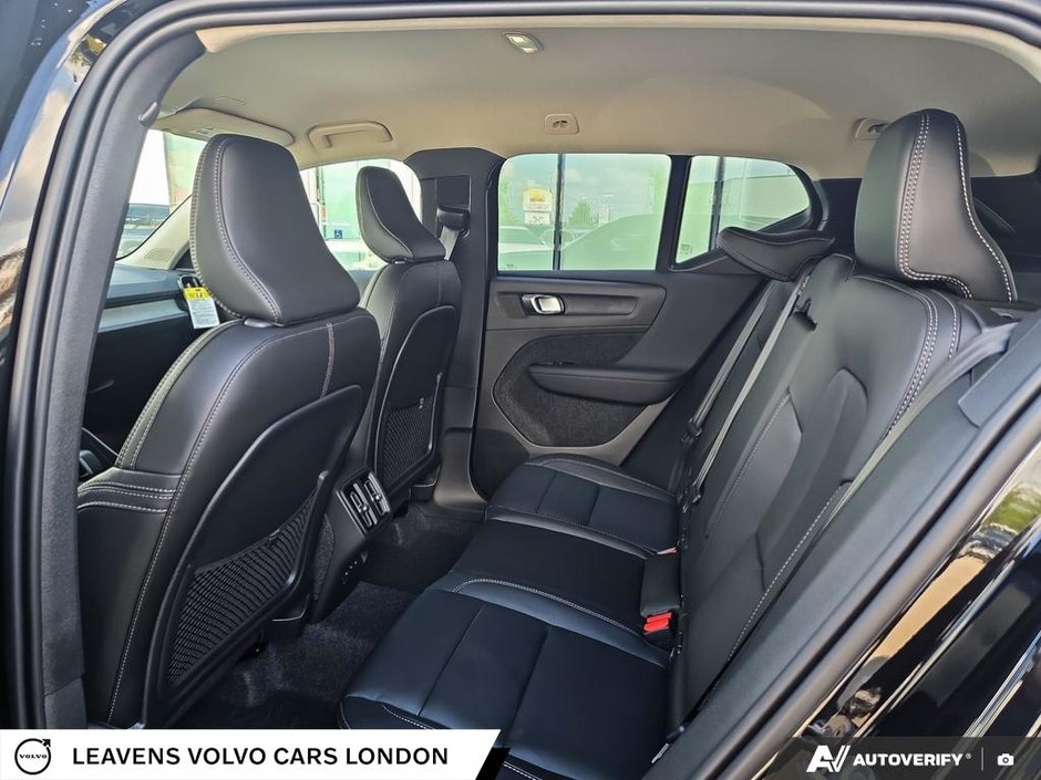 2026 Volvo XC40 CORE DARK THEME-22