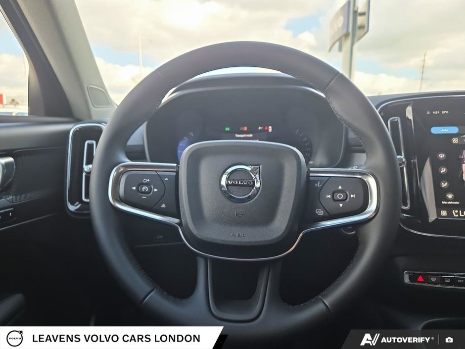 2026 Volvo XC40 CORE DARK THEME-13