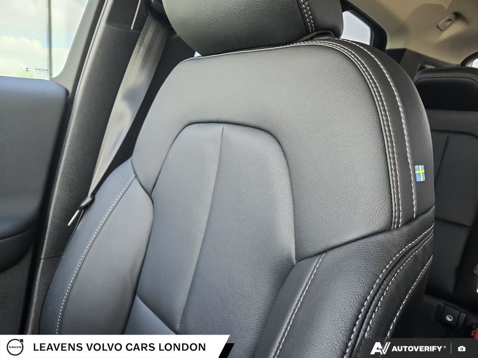 2026 Volvo XC40 CORE DARK THEME-19