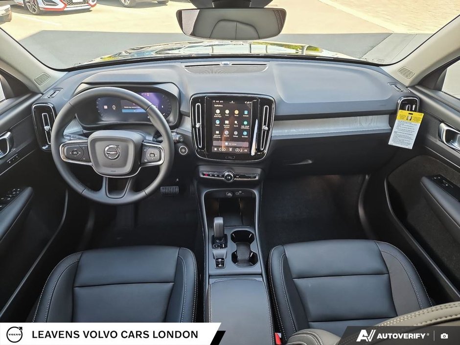 2026 Volvo XC40 CORE DARK THEME-23