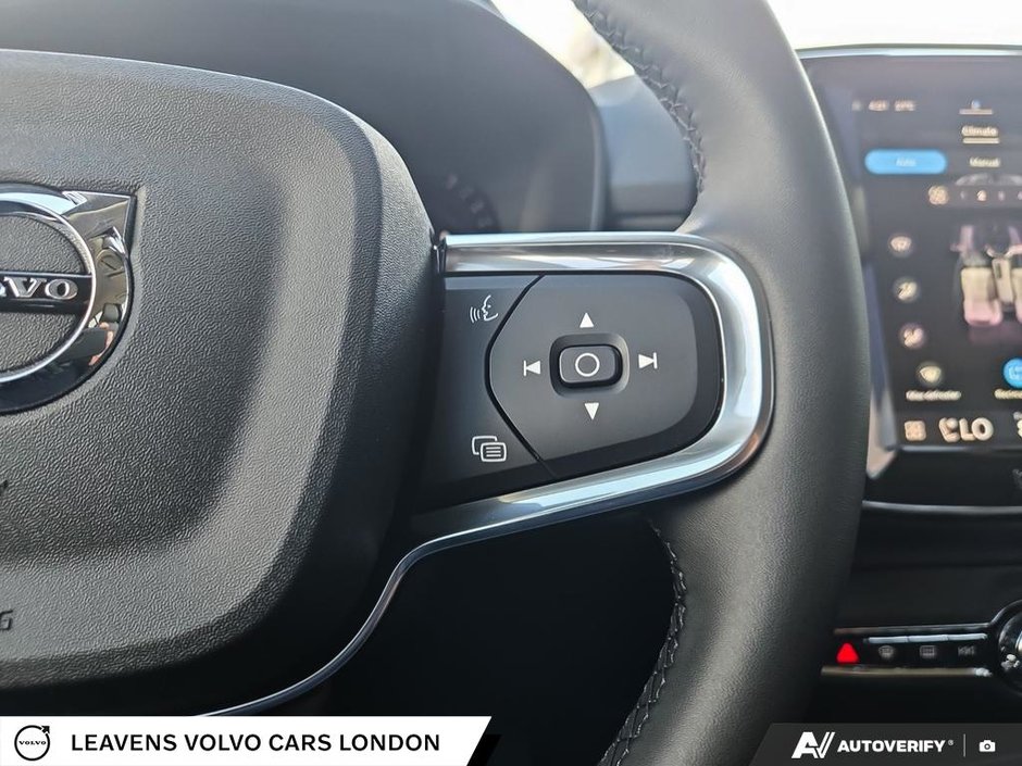 2026 Volvo XC40 CORE DARK THEME-15