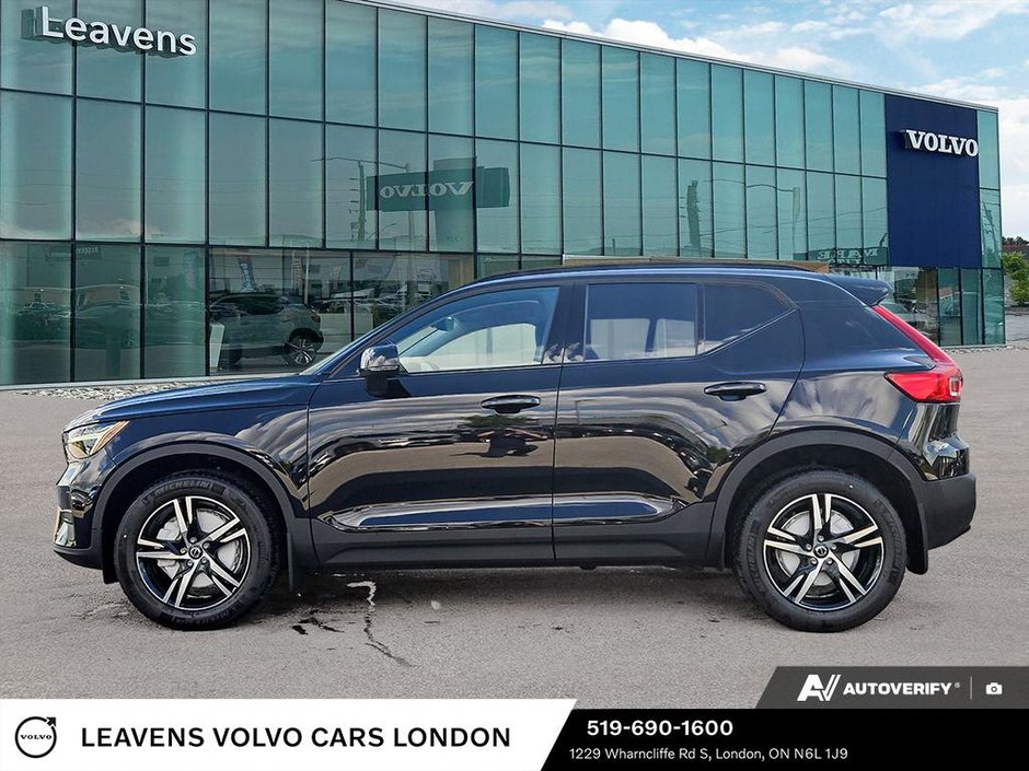 2026 Volvo XC40 CORE DARK THEME-0