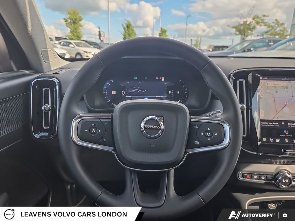 2026 Volvo XC40 PLUS DARK THEME-13