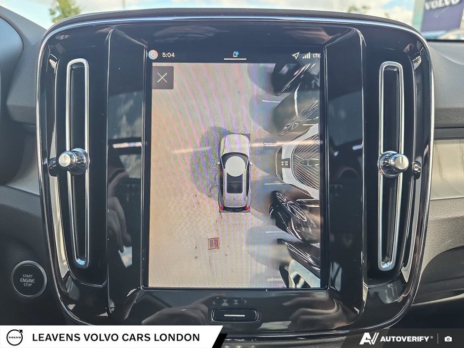2026 Volvo XC40 PLUS DARK THEME-26