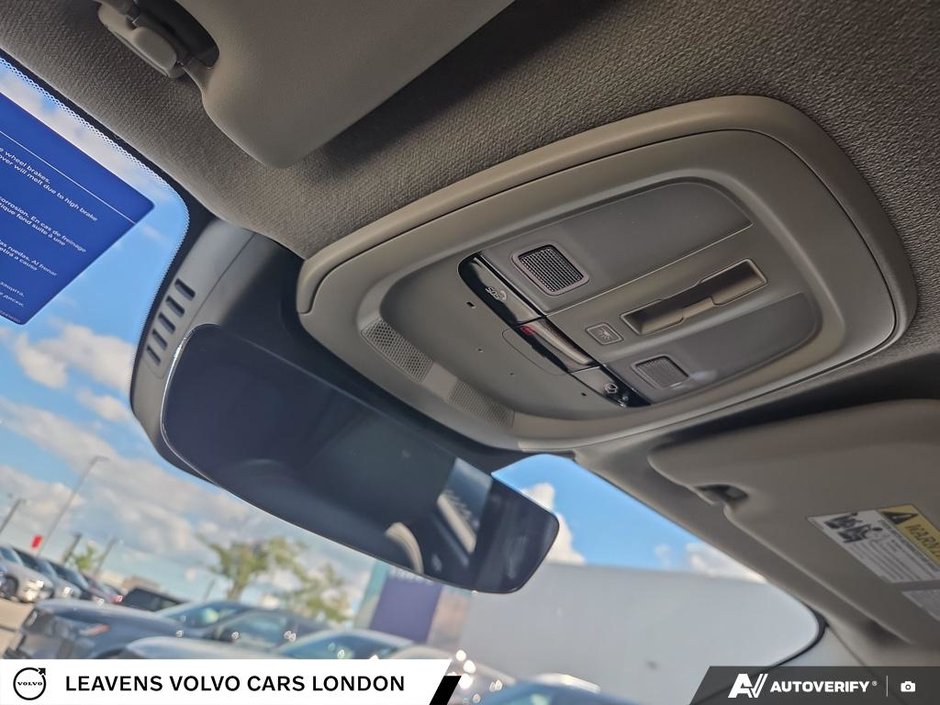 2026 Volvo XC40 PLUS DARK THEME-20