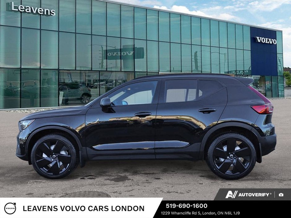 2026 Volvo XC40 ULTRA BLACK EDITION-0