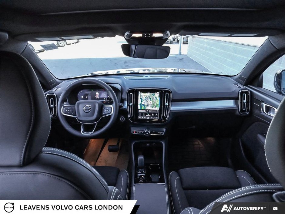 2026 Volvo XC40 ULTRA BLACK EDITION-23