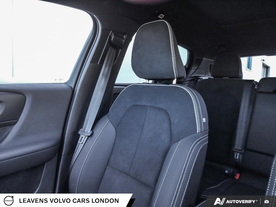 2026 Volvo XC40 ULTRA BLACK EDITION-19