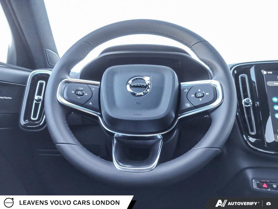 2026 Volvo XC40 ULTRA BLACK EDITION-13