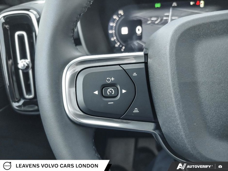 2026 Volvo XC40 ULTRA BLACK EDITION-29