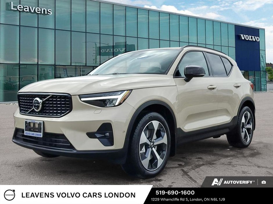 2026 Volvo XC40 PLUS DARK THEME-0