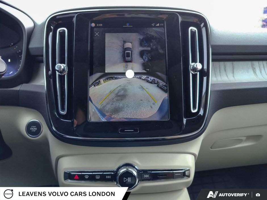 2026 Volvo XC40 PLUS DARK THEME-18