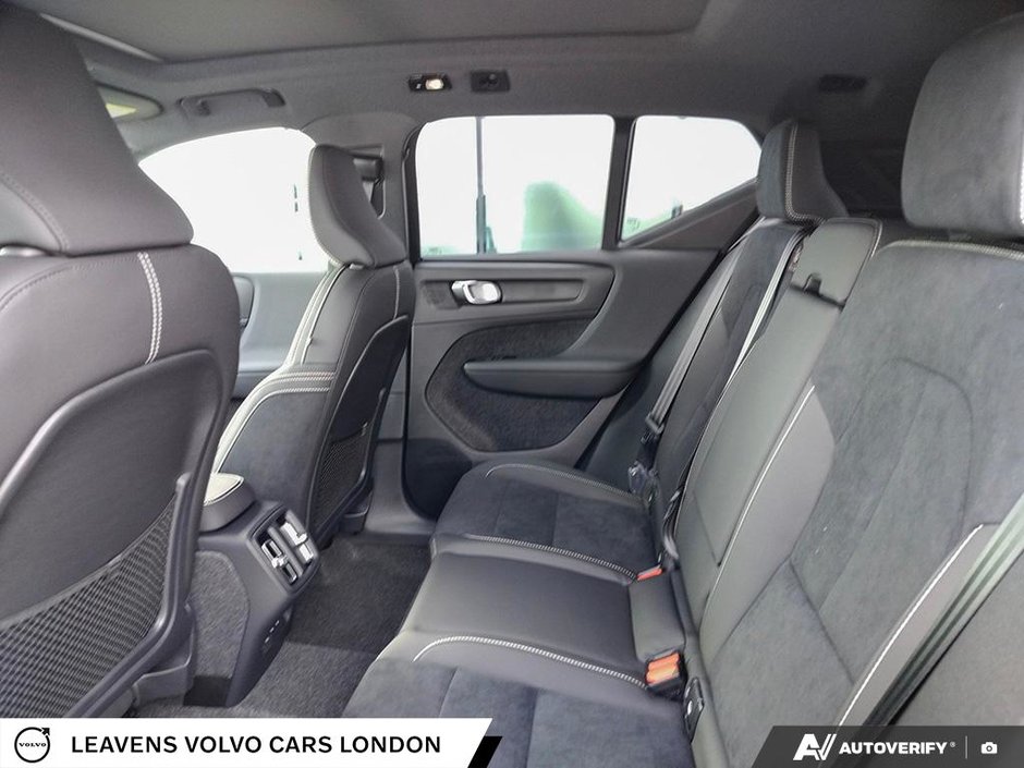 2026 Volvo XC40 ULTRA BLACK EDITION-26