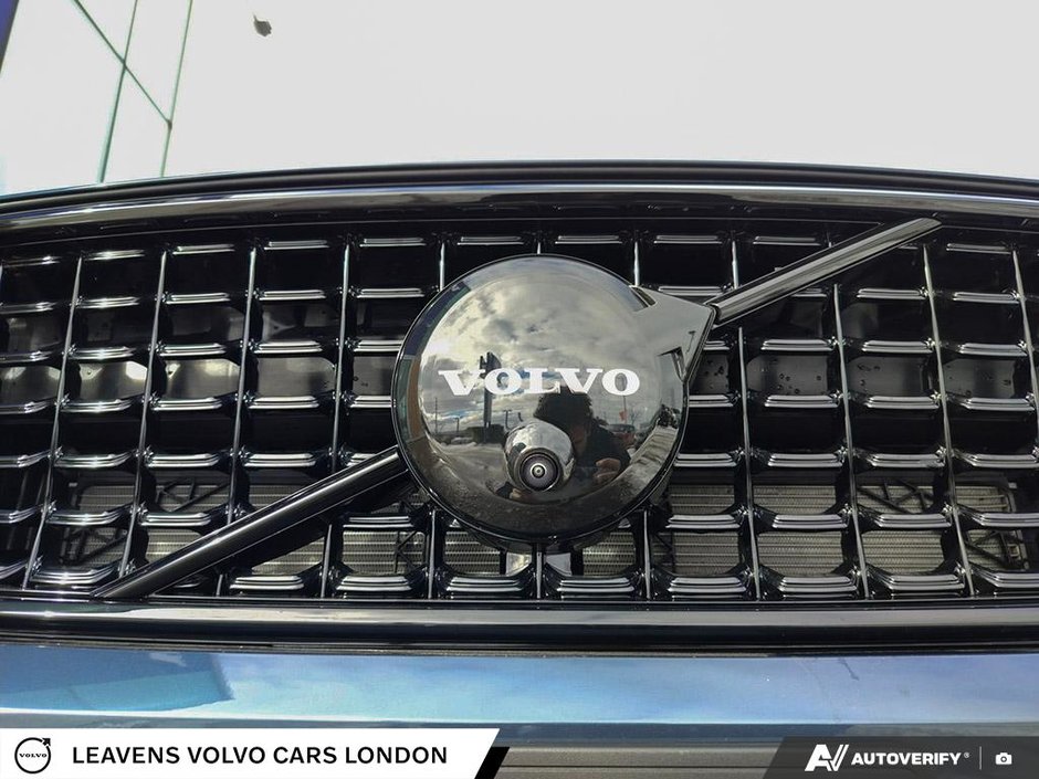 2026 Volvo XC40 ULTRA BLACK EDITION-8