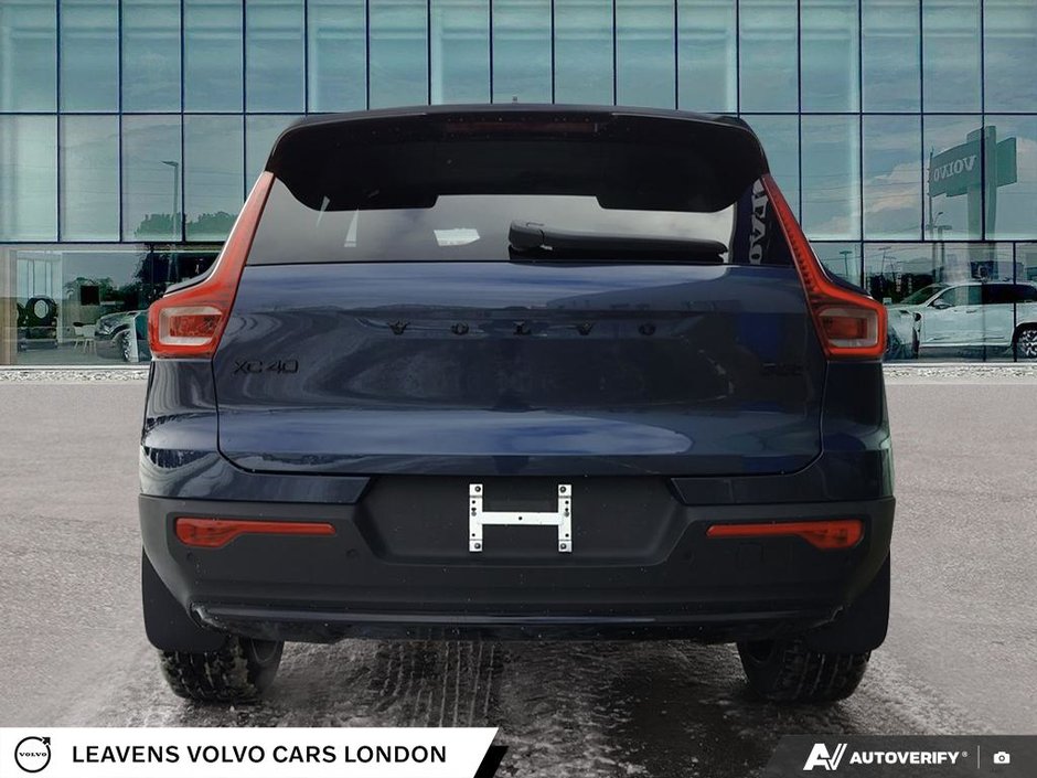 2026 Volvo XC40 ULTRA BLACK EDITION-4