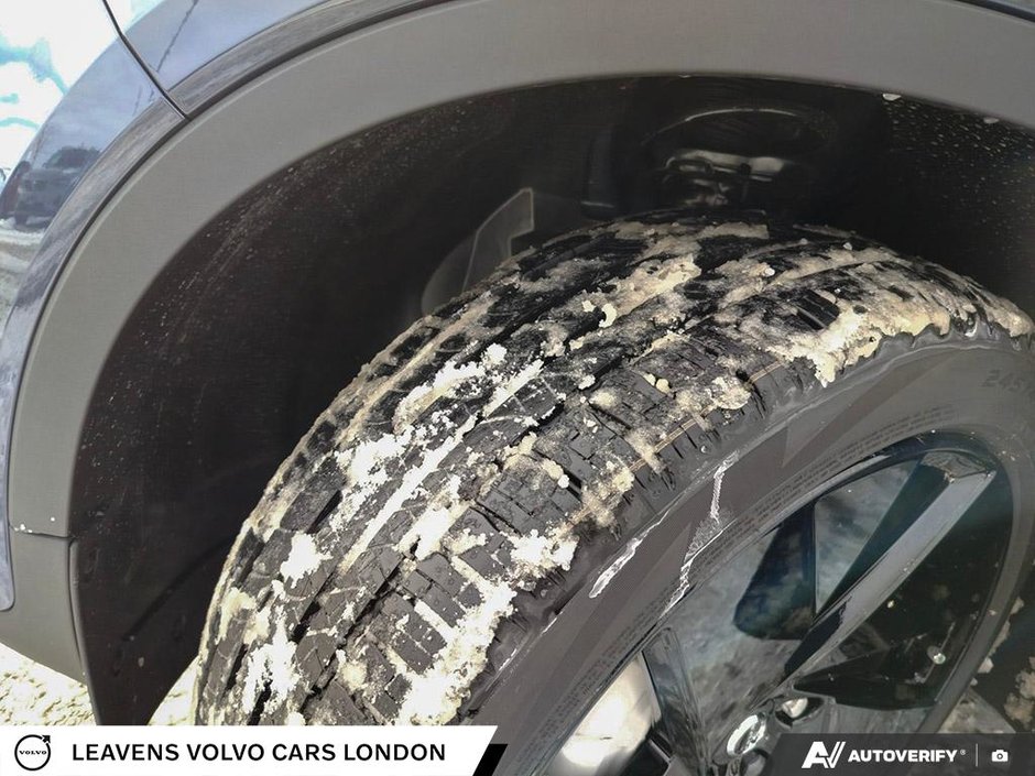 2026 Volvo XC40 ULTRA BLACK EDITION-6