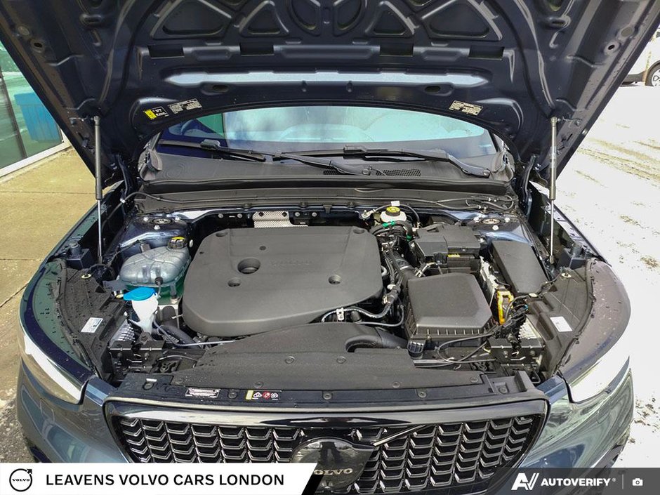 2026 Volvo XC40 ULTRA BLACK EDITION-7