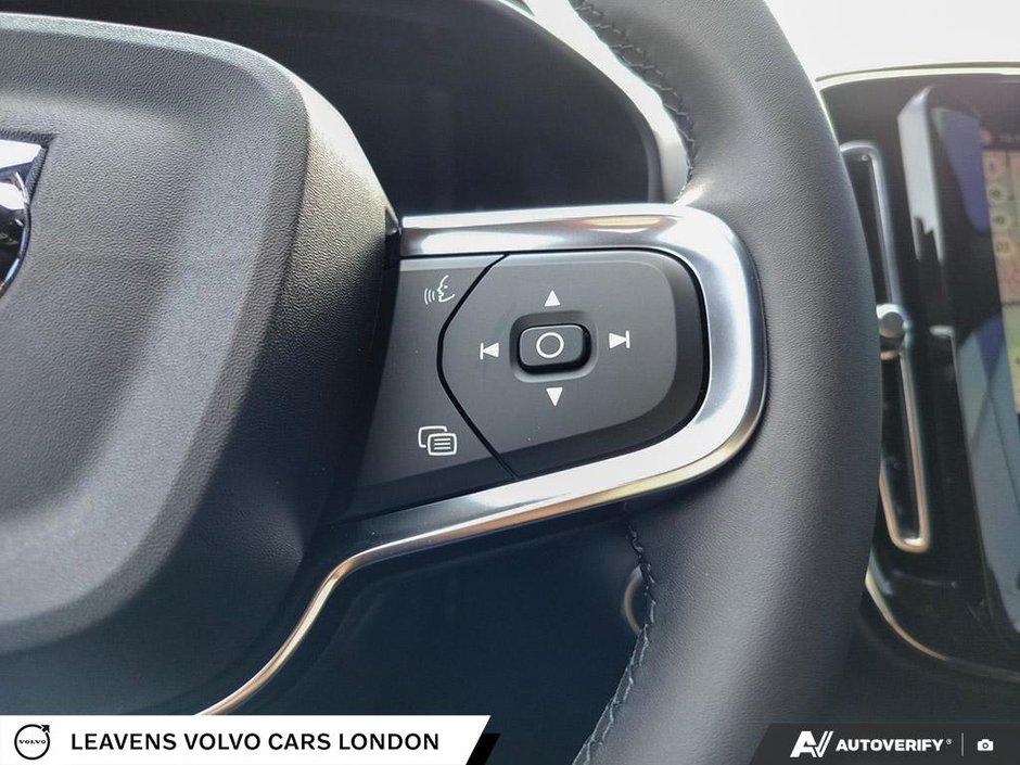 2026 Volvo XC40 ULTRA BLACK EDITION-16