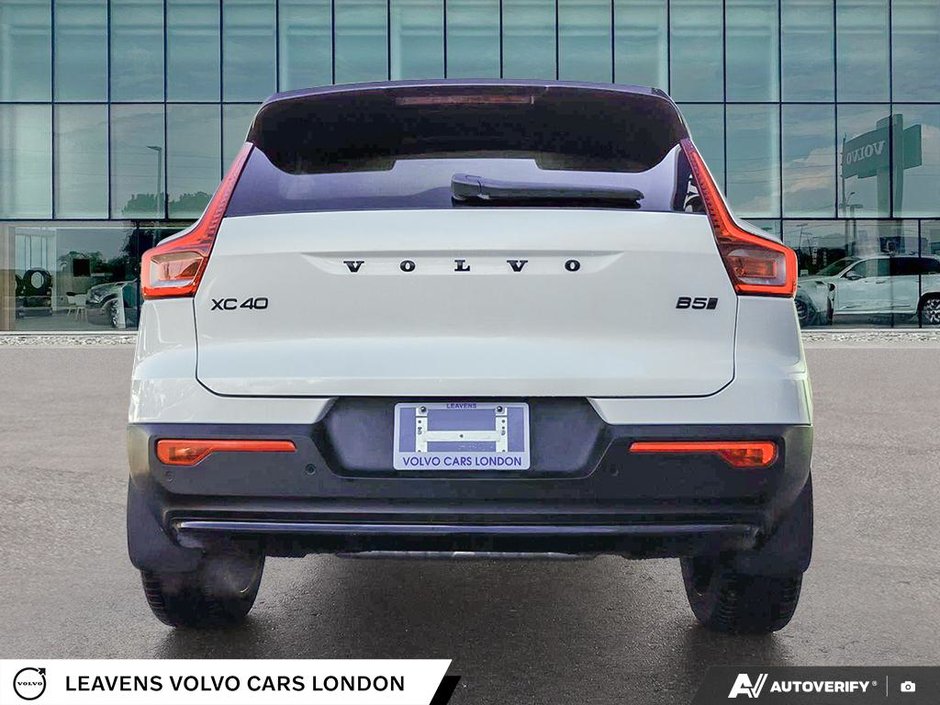 2026 Volvo XC40 ULTRA BLACK EDITION-4