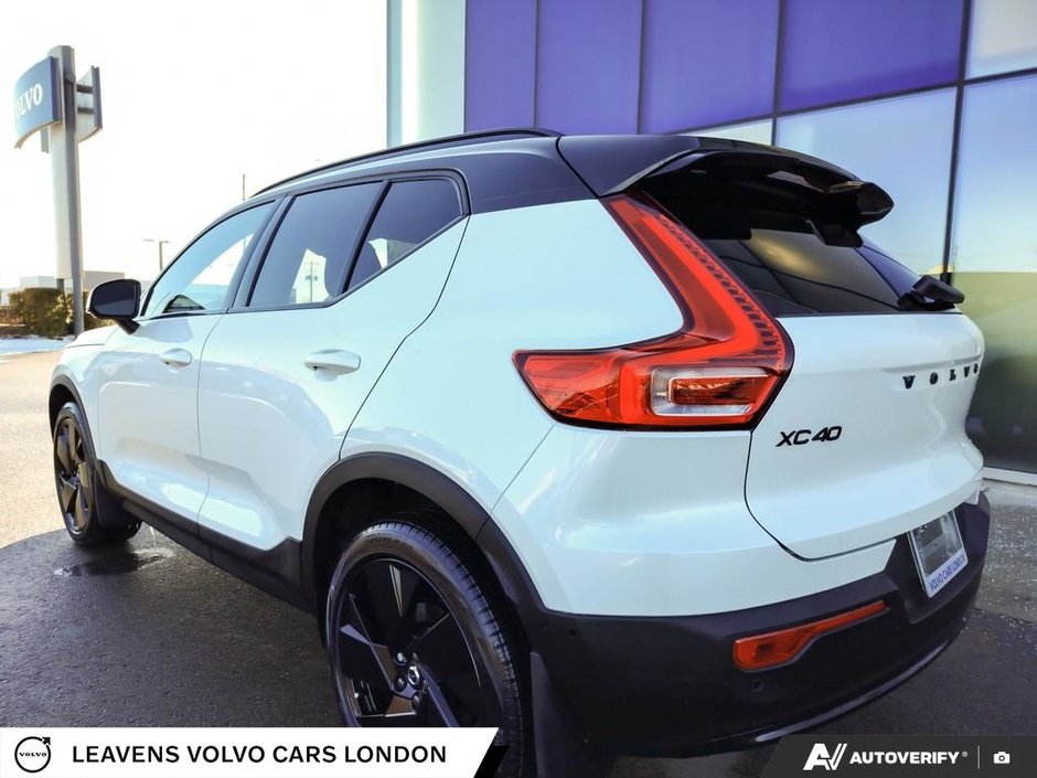 2026 Volvo XC40 ULTRA BLACK EDITION-10