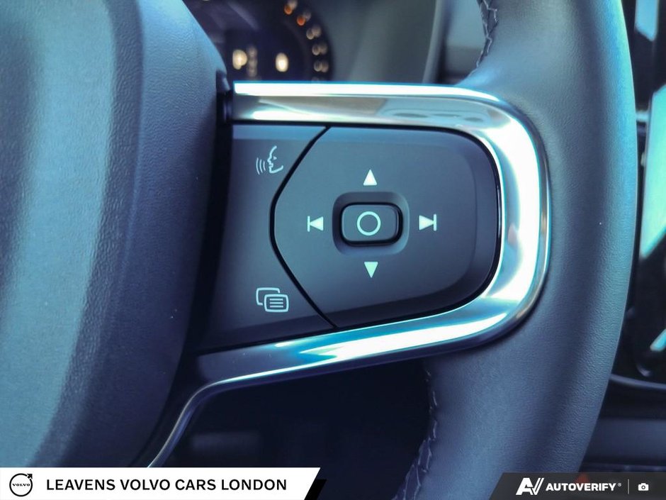 2026 Volvo XC40 ULTRA BLACK EDITION-15