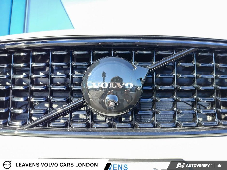 2026 Volvo XC40 ULTRA BLACK EDITION-8