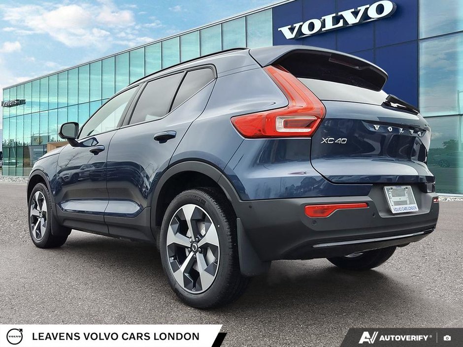 2026 Volvo XC40 PLUS DARK THEME-3