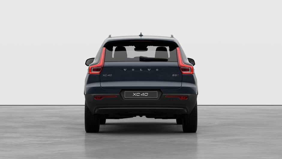 2026 Volvo XC40 PLUS DARK THEME-5
