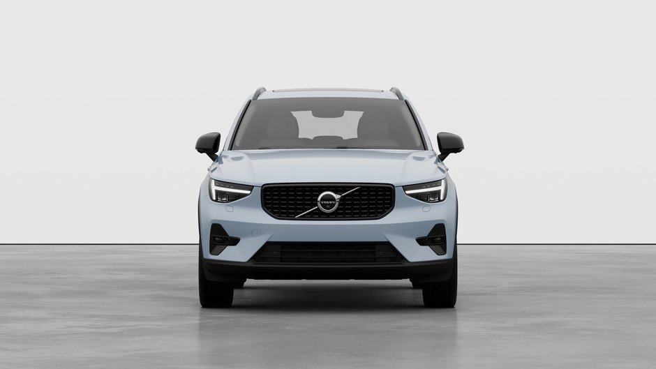 2026 Volvo XC40 PLUS DARK THEME-4