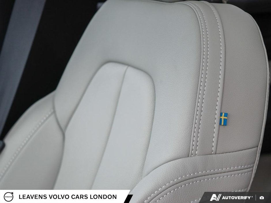 2026 Volvo XC40 PLUS DARK THEME-22