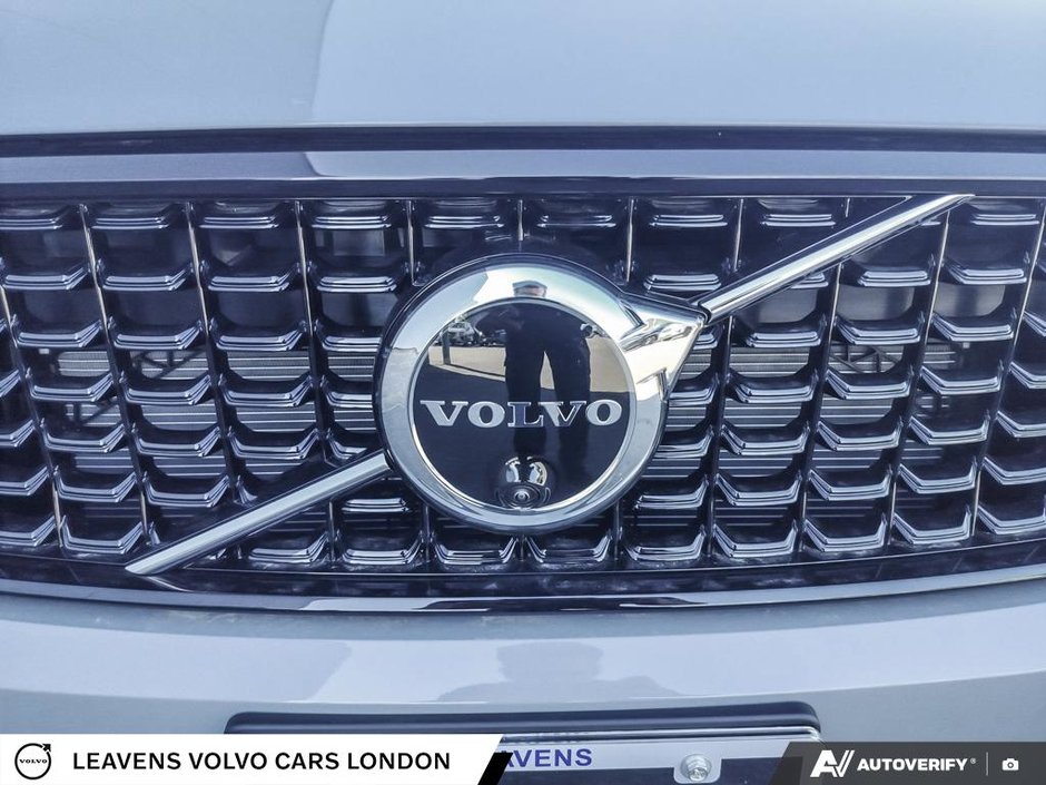 2026 Volvo XC40 PLUS DARK THEME-8