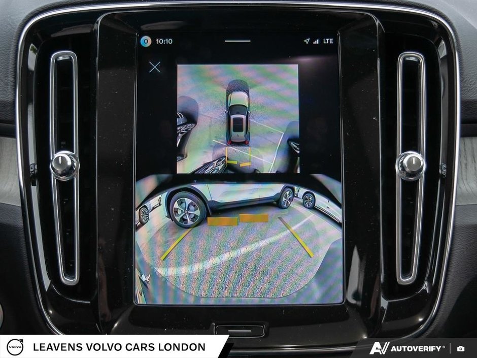 2026 Volvo XC40 ULTRA DARK THEME-26