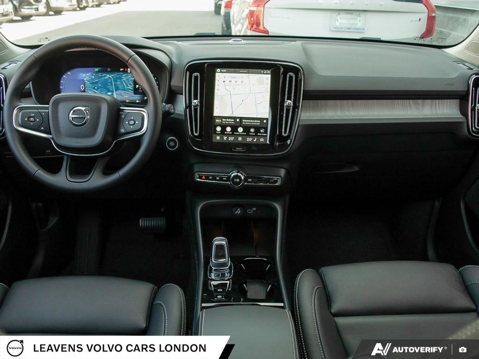 2026 Volvo XC40 ULTRA DARK THEME-24