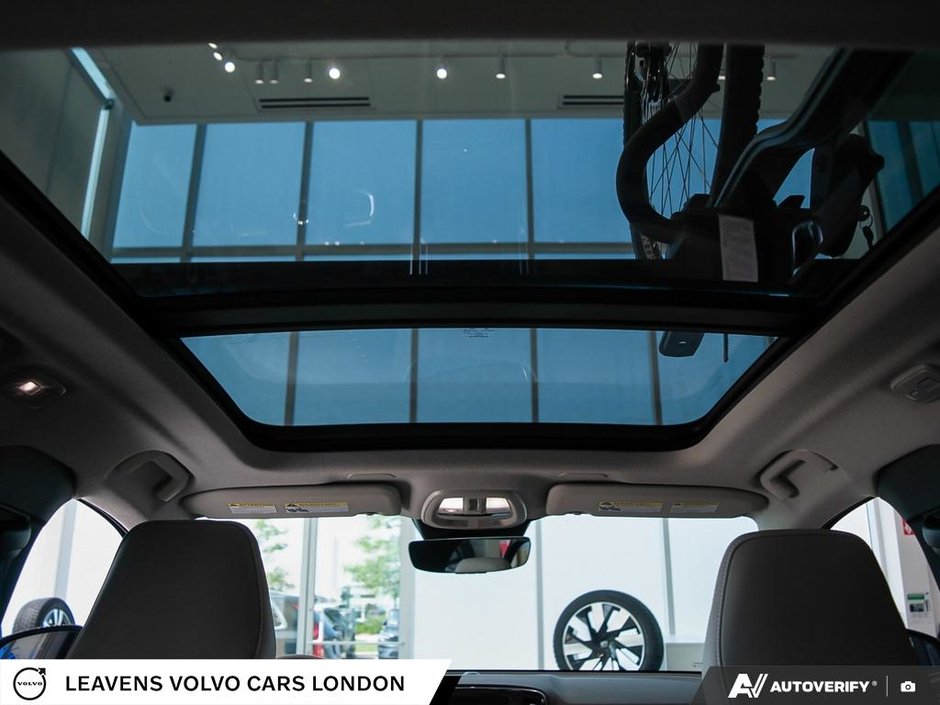 2026 Volvo XC40 PLUS DARK THEME-25