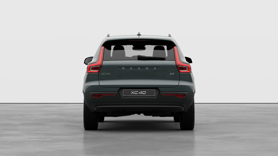 2026 Volvo XC40 PLUS DARK THEME-5