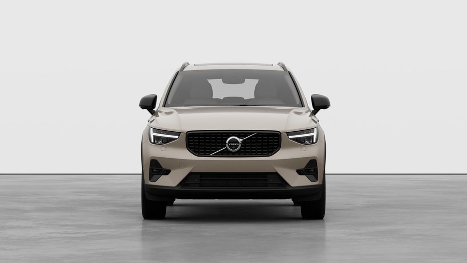 2026 Volvo XC40 PLUS DARK THEME-4