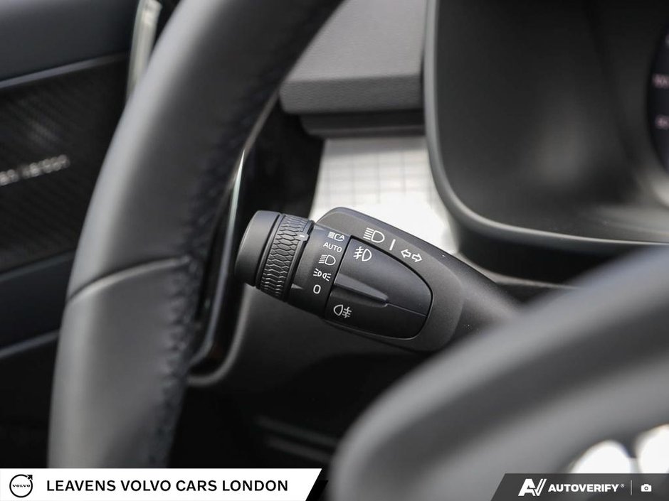 2026 Volvo XC40 ULTRA BLACK EDITION-15
