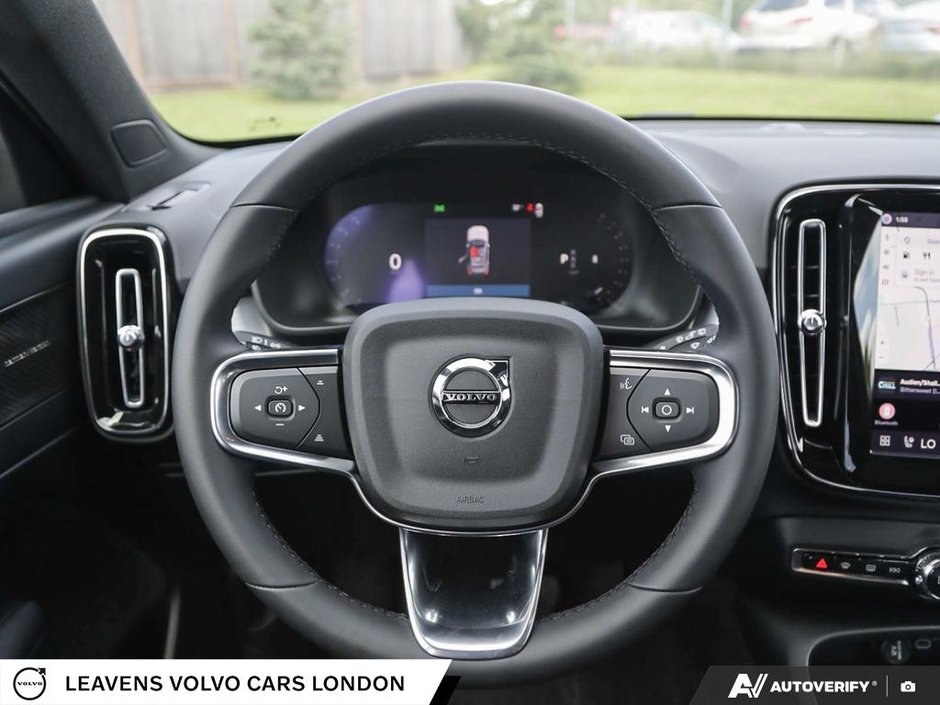 2026 Volvo XC40 ULTRA BLACK EDITION-13