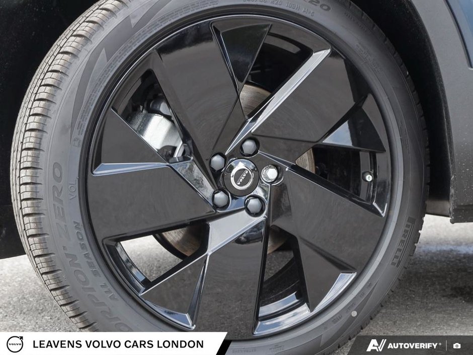 2026 Volvo XC40 ULTRA BLACK EDITION-5