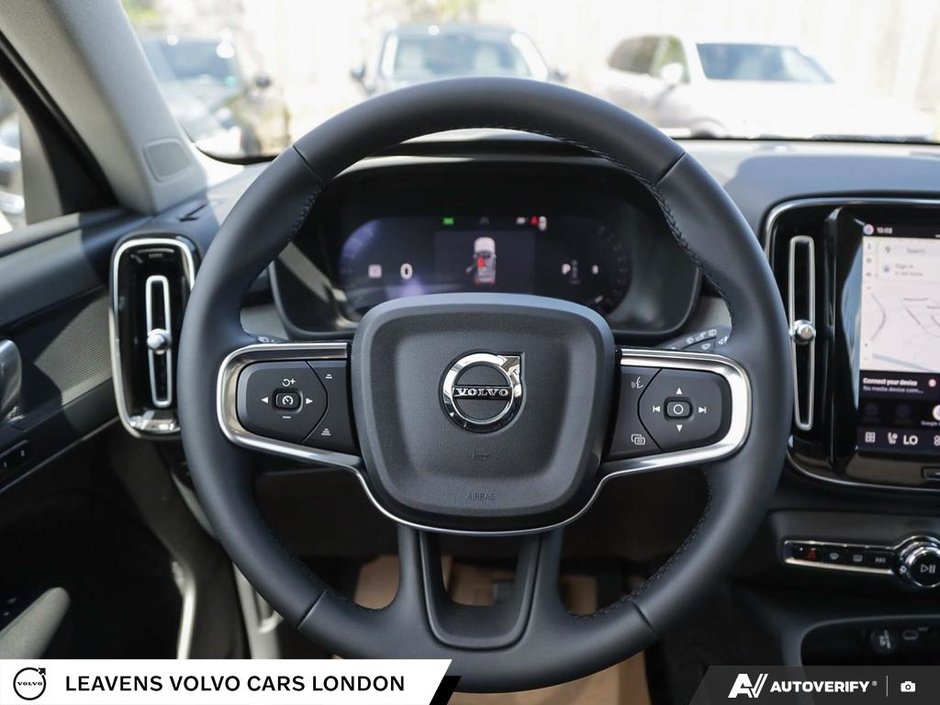 2026 Volvo XC40 PLUS DARK THEME-13