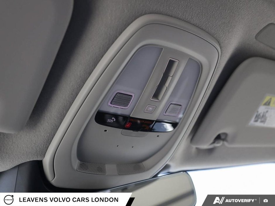 2026 Volvo XC40 PLUS DARK THEME-21