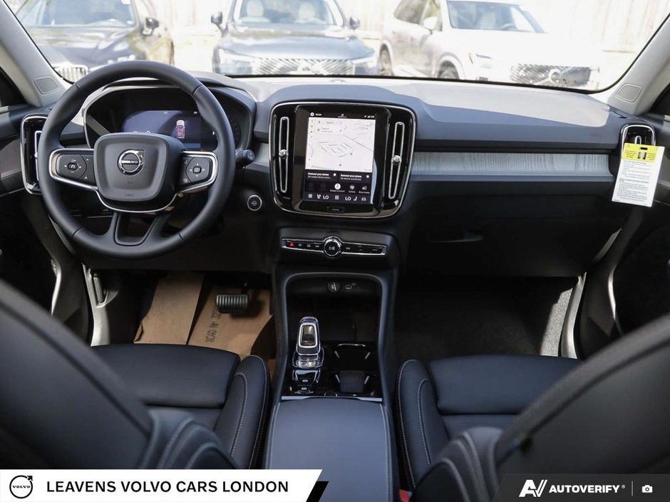 2026 Volvo XC40 PLUS DARK THEME-24