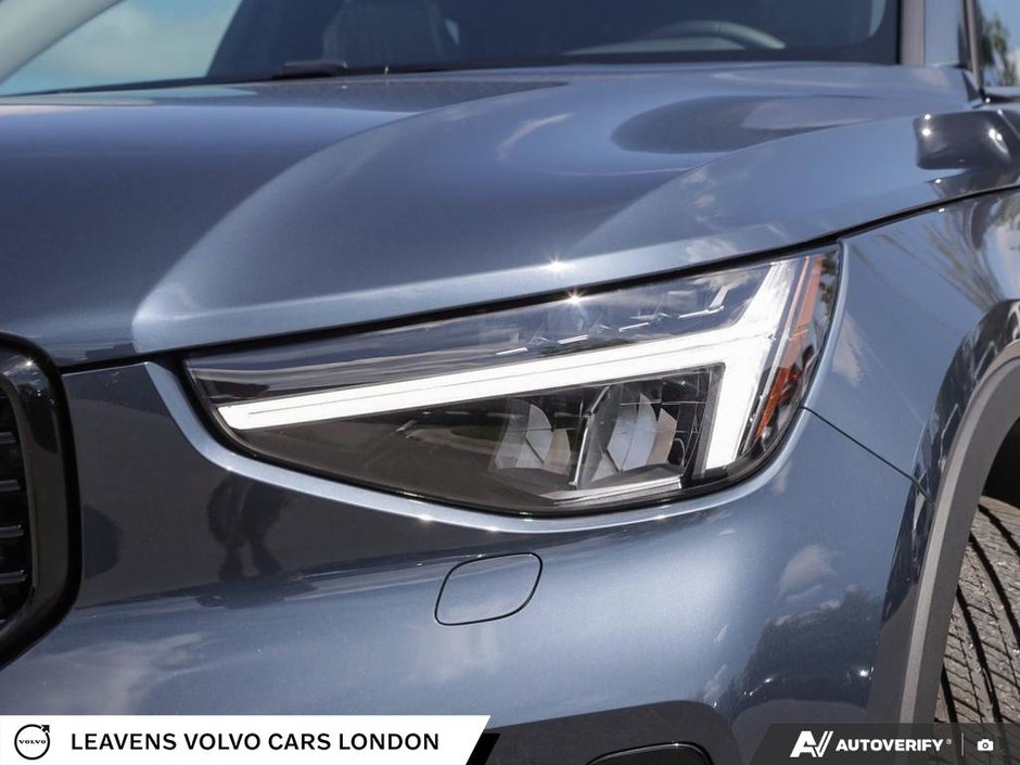 2026 Volvo XC40 PLUS DARK THEME-9
