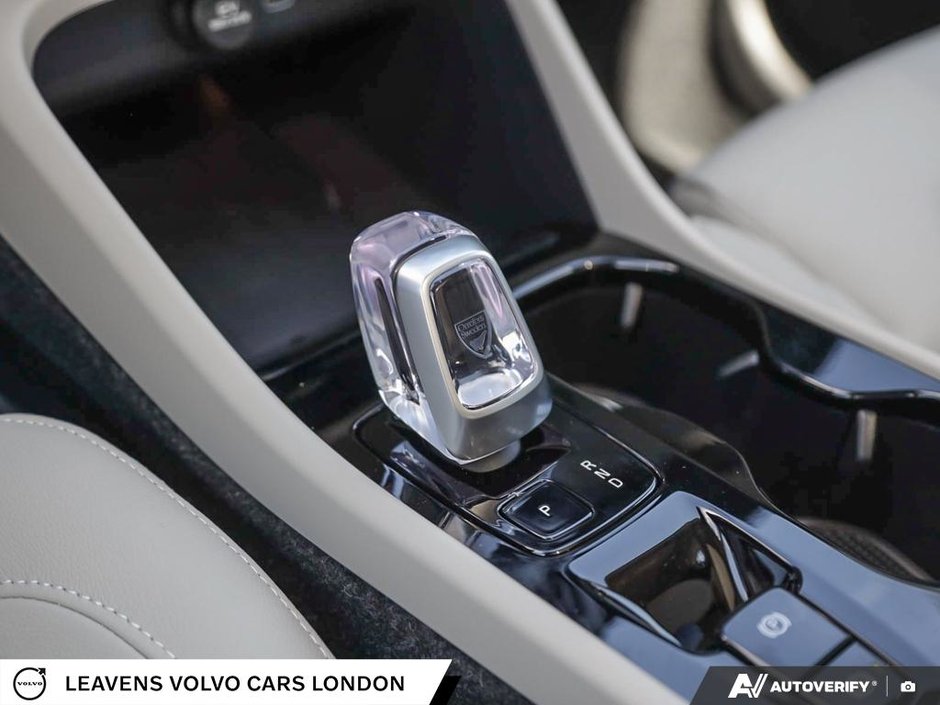 2026 Volvo XC40 PLUS DARK THEME-18