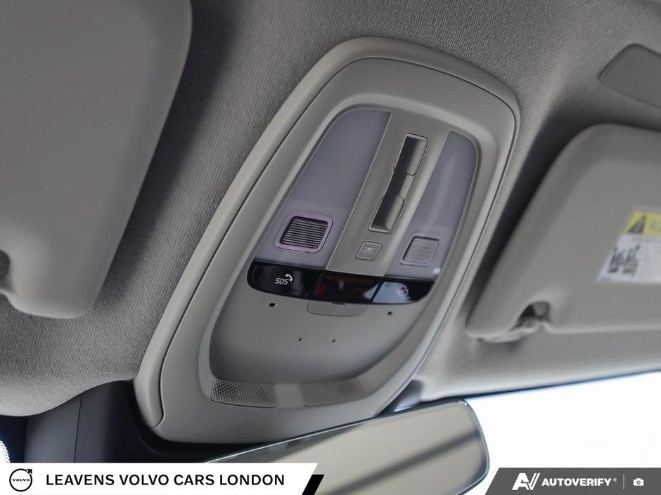 2026 Volvo XC40 PLUS DARK THEME-21