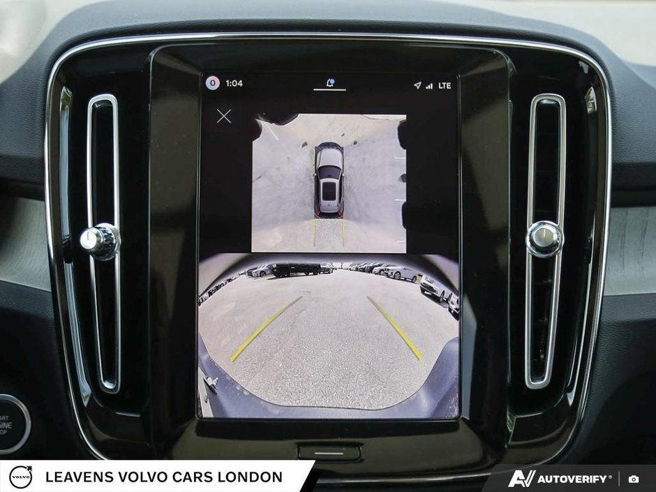 2026 Volvo XC40 PLUS DARK THEME-26