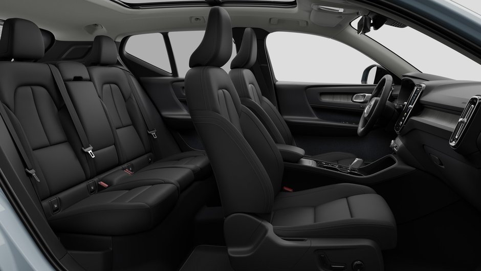 2026 Volvo XC40 PLUS DARK THEME-12
