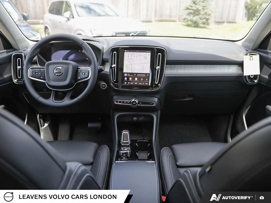 2026 Volvo XC40 PLUS DARK THEME-24