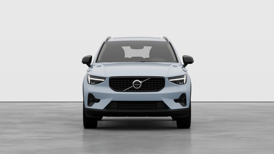 2026 Volvo XC40 PLUS DARK THEME-4